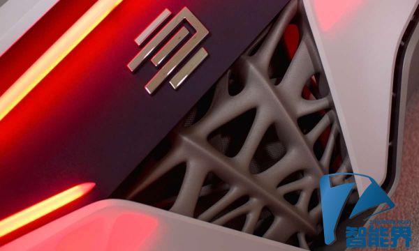 3D打印“光繭”概念車(chē)m.tjttbj.com智能界3.jpg