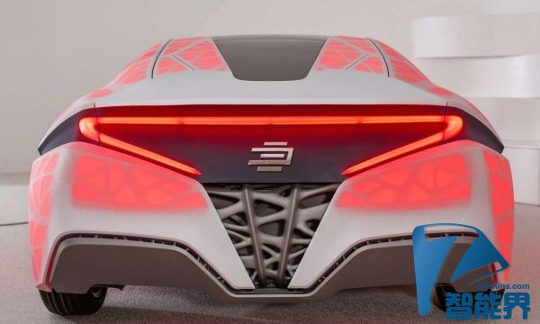 3D打印“光繭”概念車(chē)m.tjttbj.com智能界2.jpg
