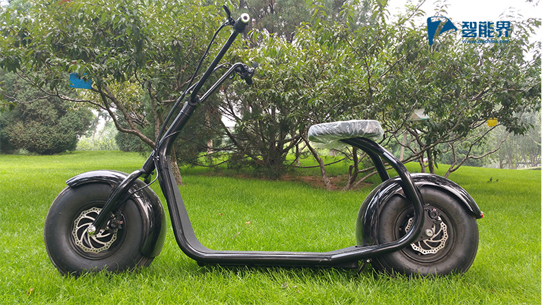 外觀哈雷內(nèi)心簡約 Citycoco電動滑板車評測