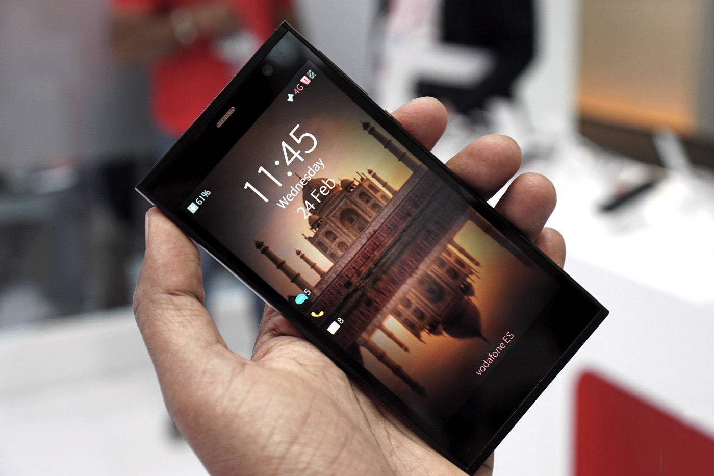 Jolla 授權的 Aqua Fish 手機低調(diào)亮相 MWC