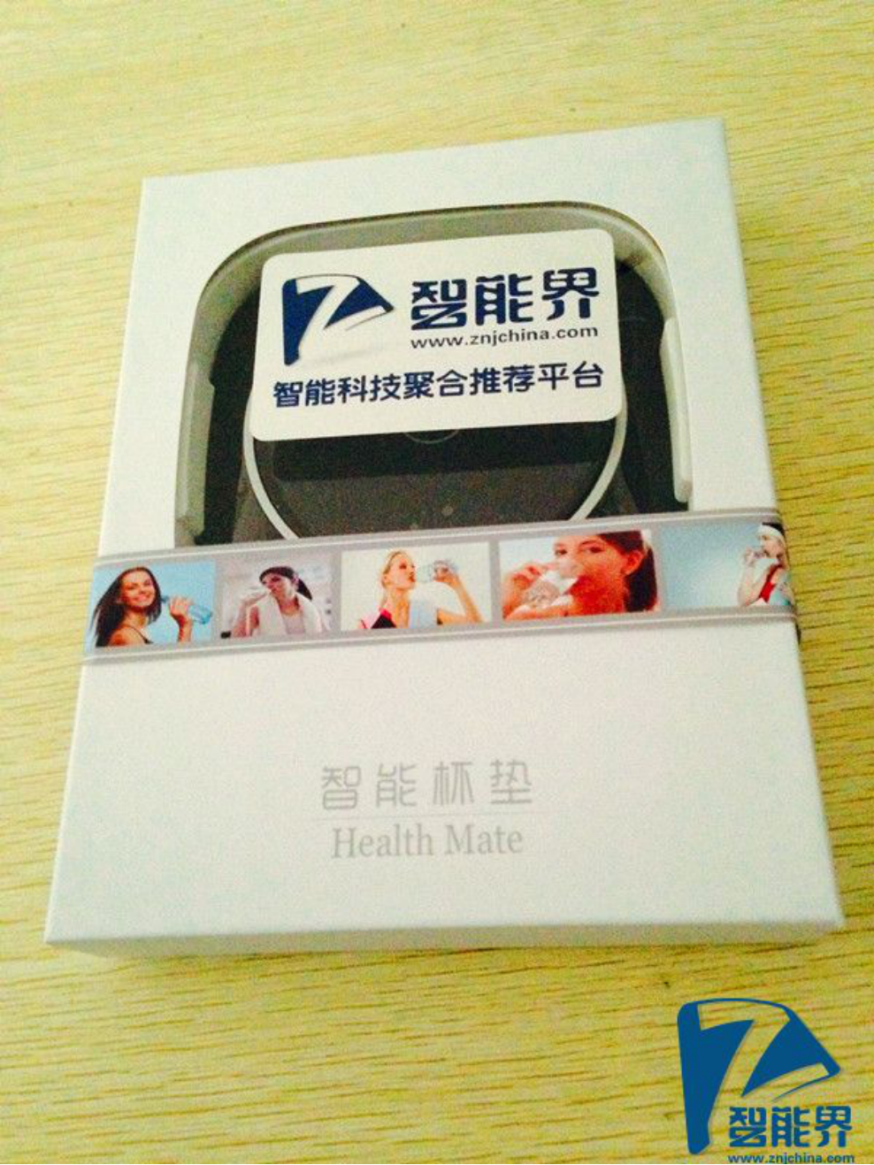 快節(jié)奏？慢生活!白領健康飲水習慣養(yǎng)成神器--智能杯墊