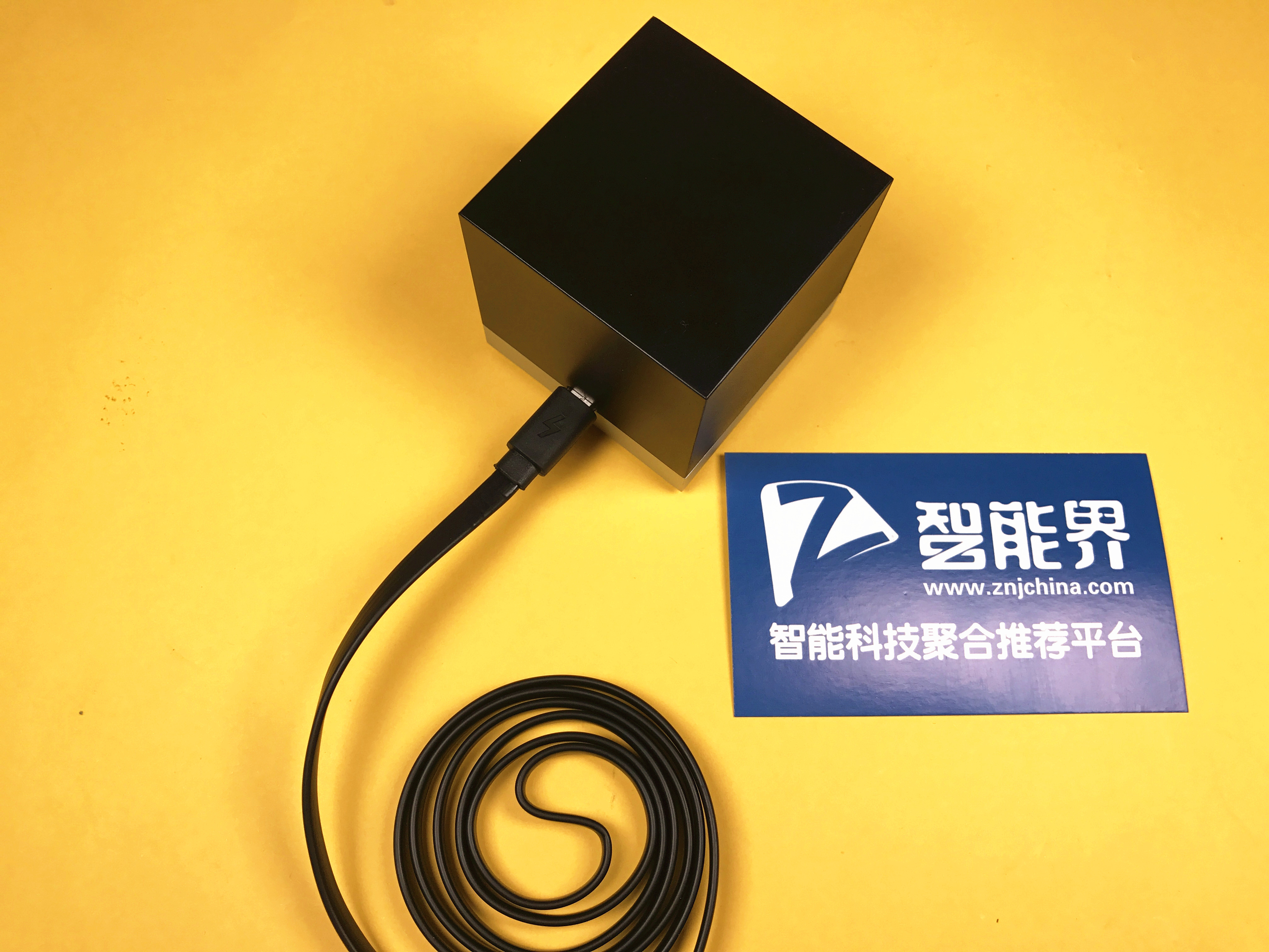 家中互聯神器 也可以叫他神奇的盒子