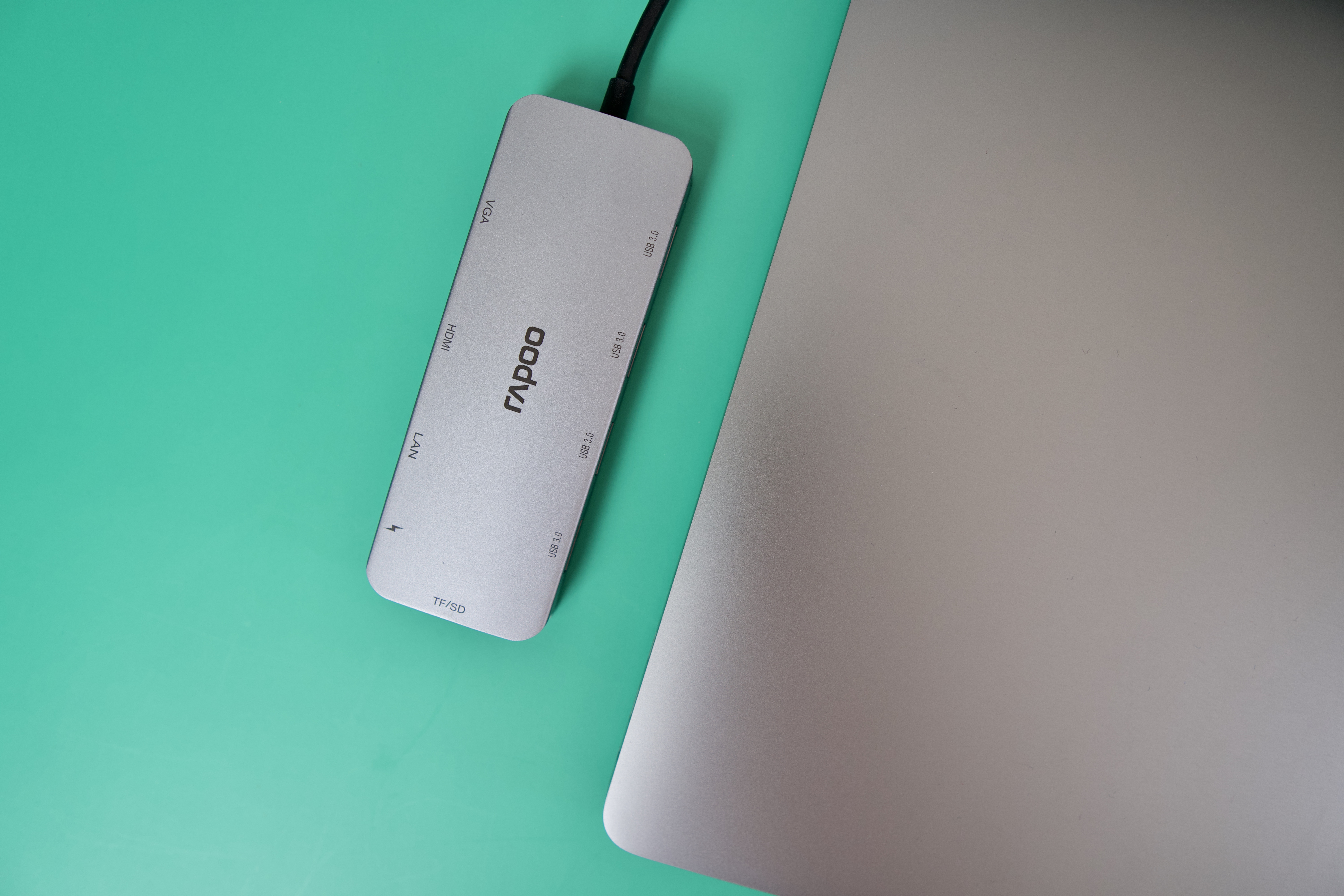 為我的MacBook Pro 準備一個輕巧的拓展塢，雷柏XD200 USB-C 10口拓展塢使用分享