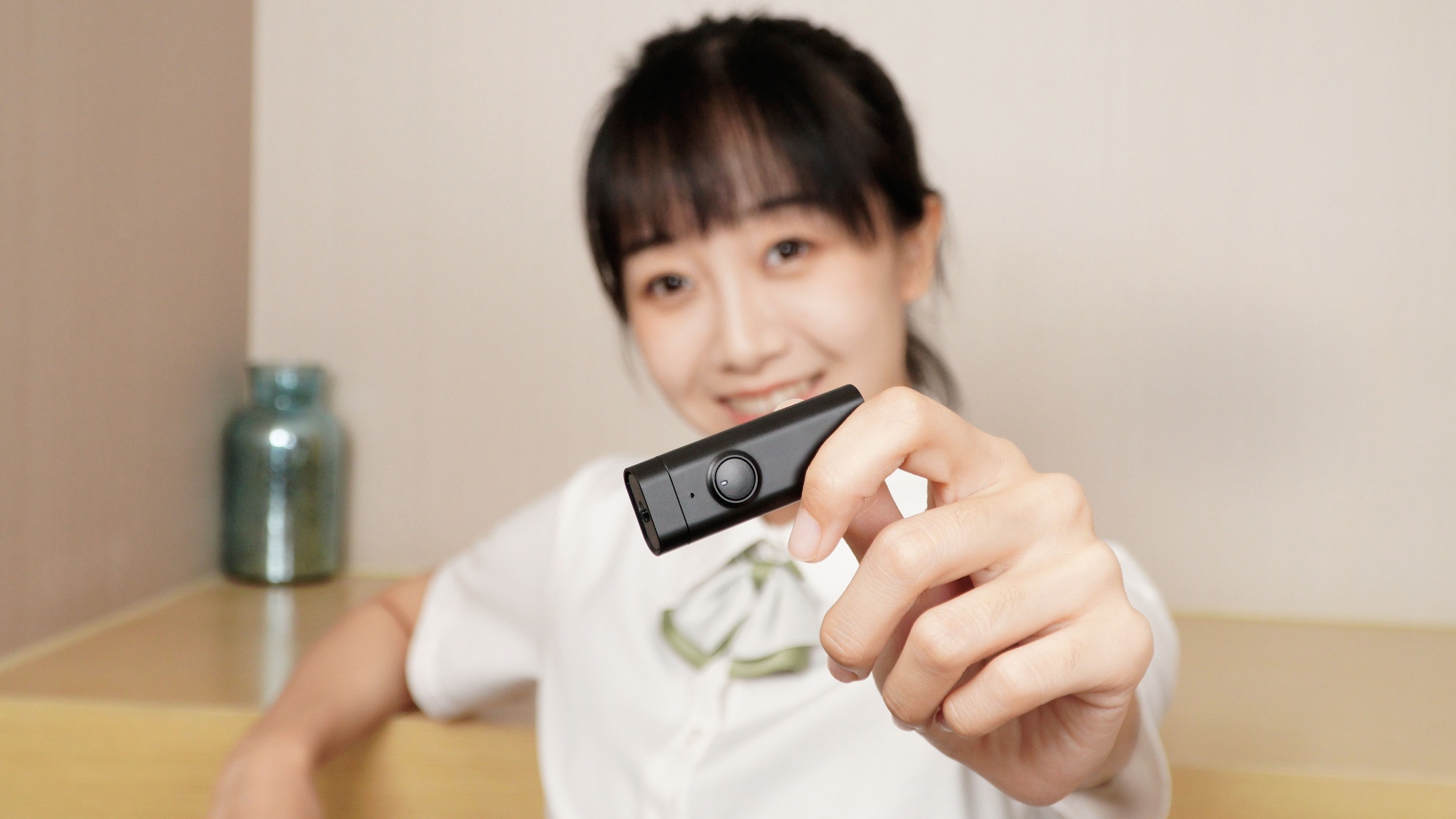 漢王全語通AI錄音筆體驗，錄音轉(zhuǎn)寫、同聲傳譯就該如此高效暢快