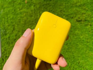 移速Q(mào)10快充充電寶體驗(yàn)：小體積大容量，女生的顏值好物