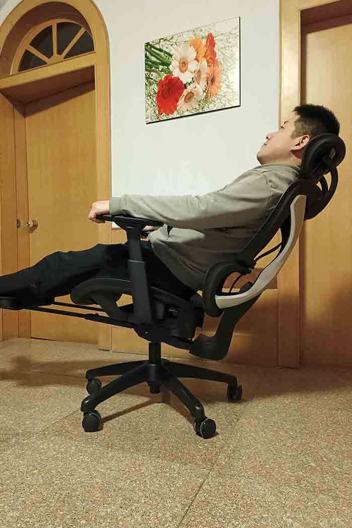 永藝XY人體工學(xué)椅：雙背聯(lián)動(dòng)，居家、辦公兩相宜