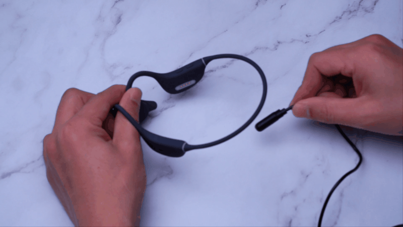 動畫磁吸充電線.gif